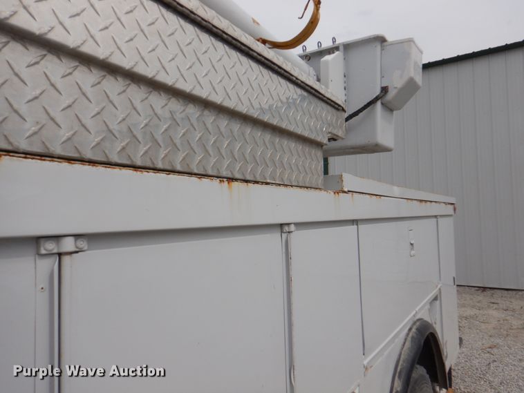 image for item DL0177 1992 GMC TopKick C6500  bucket truck