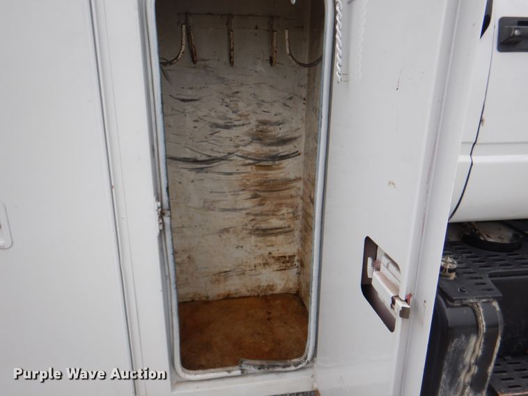 image for item DL0177 1992 GMC TopKick C6500  bucket truck