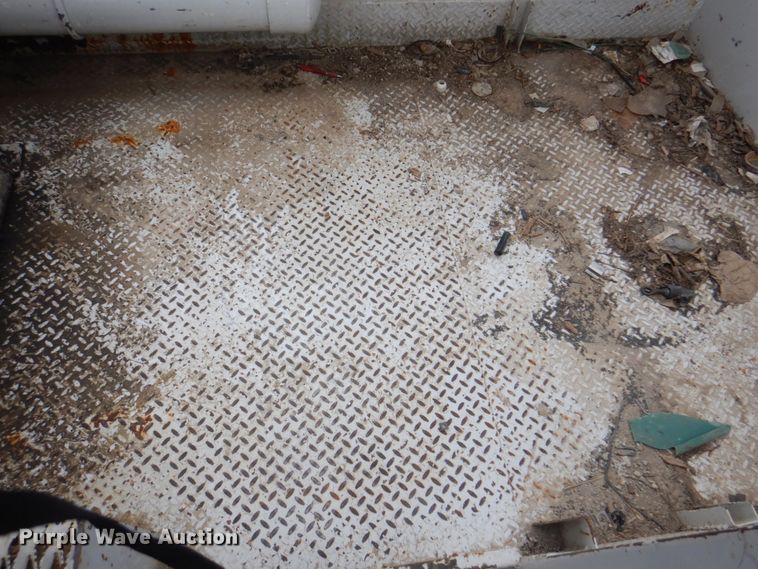 image for item DL0177 1992 GMC TopKick C6500  bucket truck