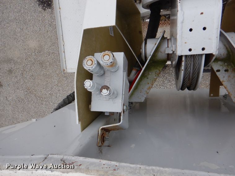 image for item DL0177 1992 GMC TopKick C6500  bucket truck