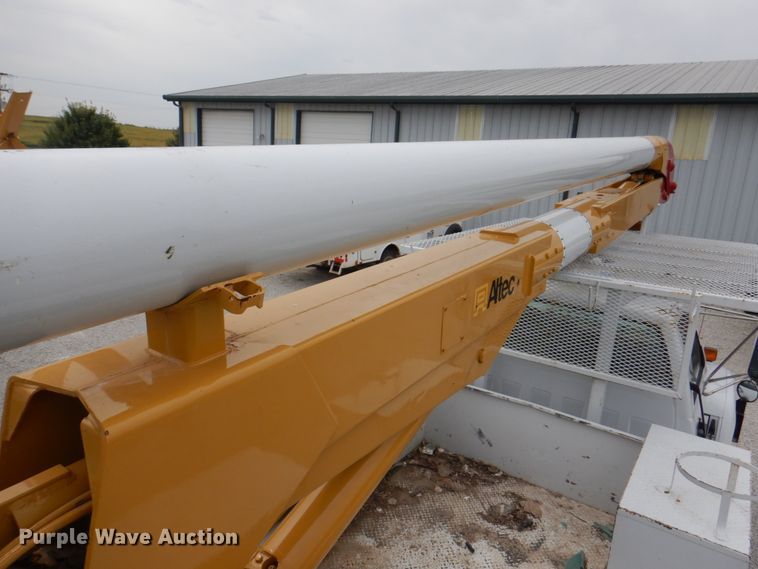 image for item DL0177 1992 GMC TopKick C6500  bucket truck