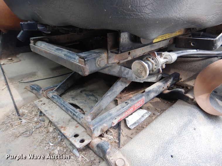 image for item DL0177 1992 GMC TopKick C6500  bucket truck