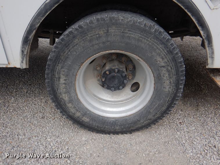 image for item DL0177 1992 GMC TopKick C6500  bucket truck