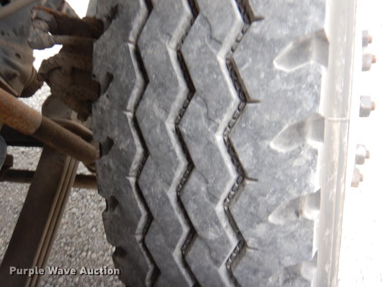 image for item DL0177 1992 GMC TopKick C6500  bucket truck