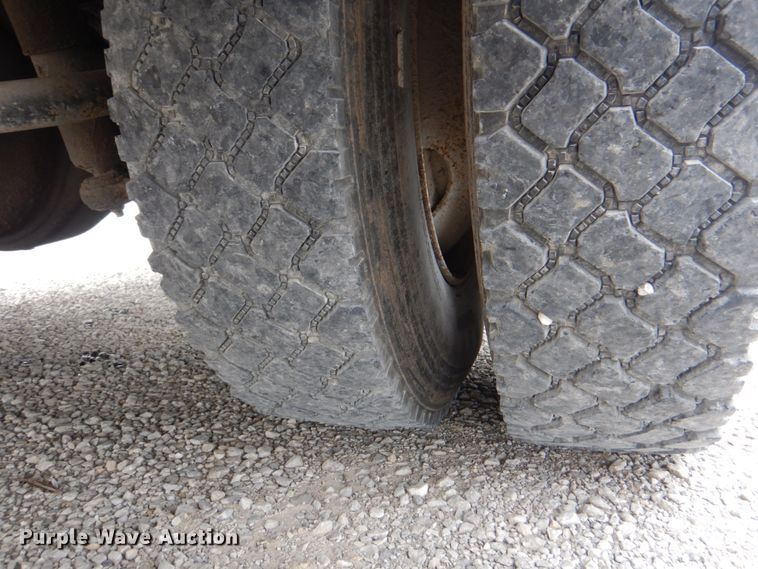 image for item DL0177 1992 GMC TopKick C6500  bucket truck