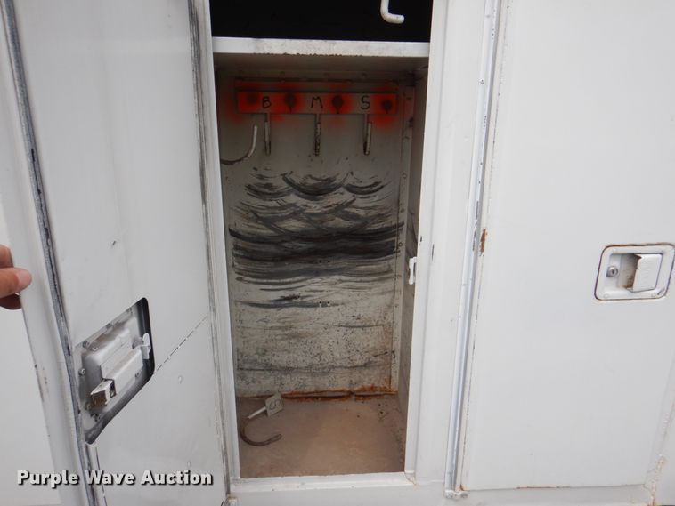 image for item DL0180 1994 International 4700  bucket truck