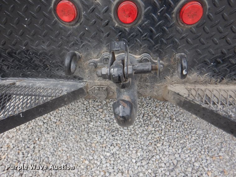 image for item DL0180 1994 International 4700  bucket truck