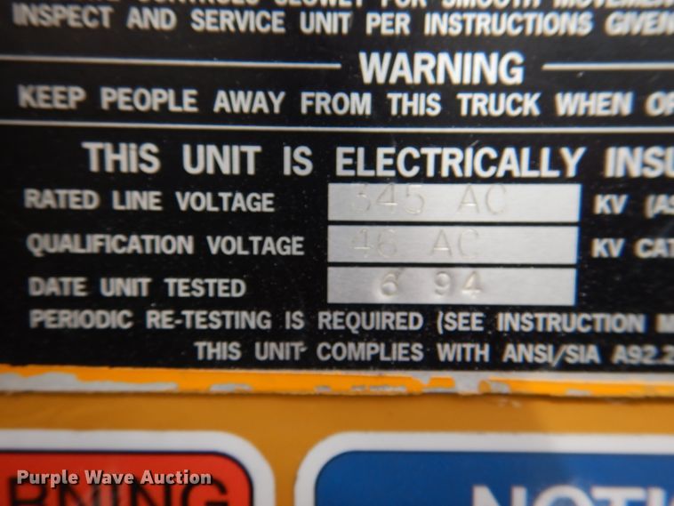 image for item DL0180 1994 International 4700  bucket truck