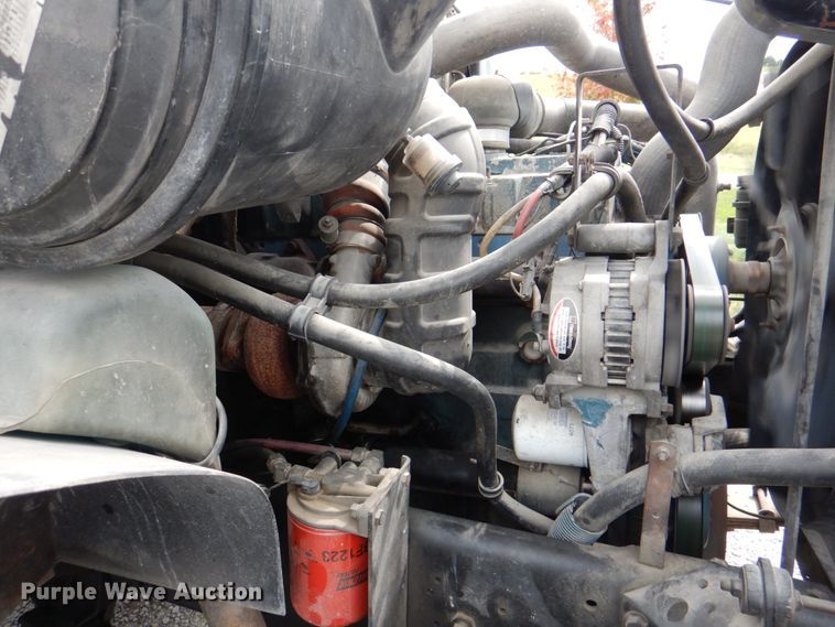 image for item DL0180 1994 International 4700  bucket truck