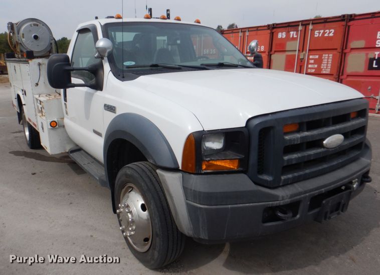 image for item DL0183 2007 Ford F550 XL  utility / service truck