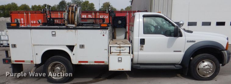 image for item DL0183 2007 Ford F550 XL  utility / service truck