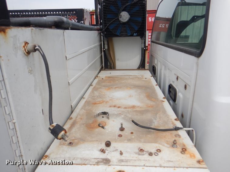 image for item DL0183 2007 Ford F550 XL  utility / service truck
