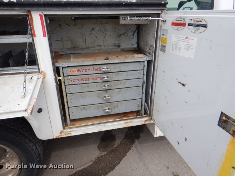 image for item DL0183 2007 Ford F550 XL  utility / service truck