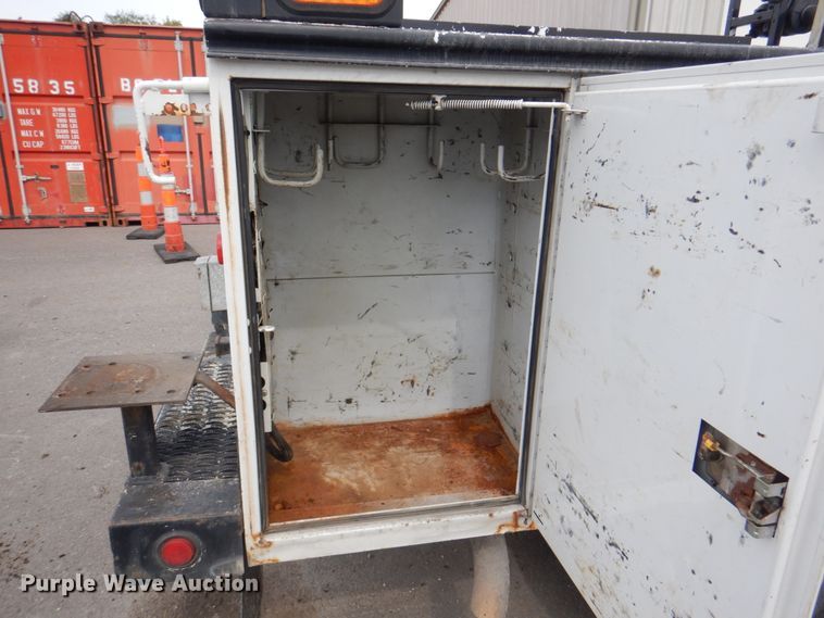 image for item DL0183 2007 Ford F550 XL  utility / service truck