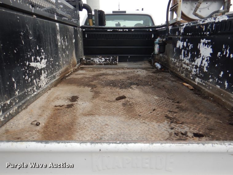 image for item DL0183 2007 Ford F550 XL  utility / service truck