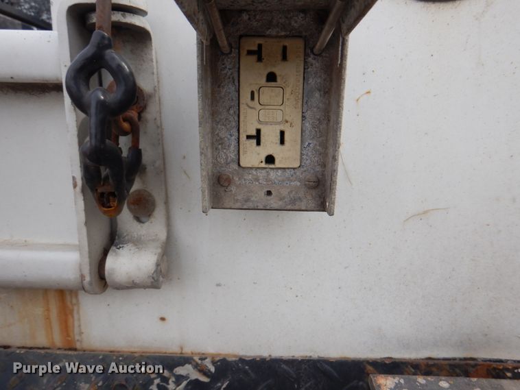 image for item DL0183 2007 Ford F550 XL  utility / service truck