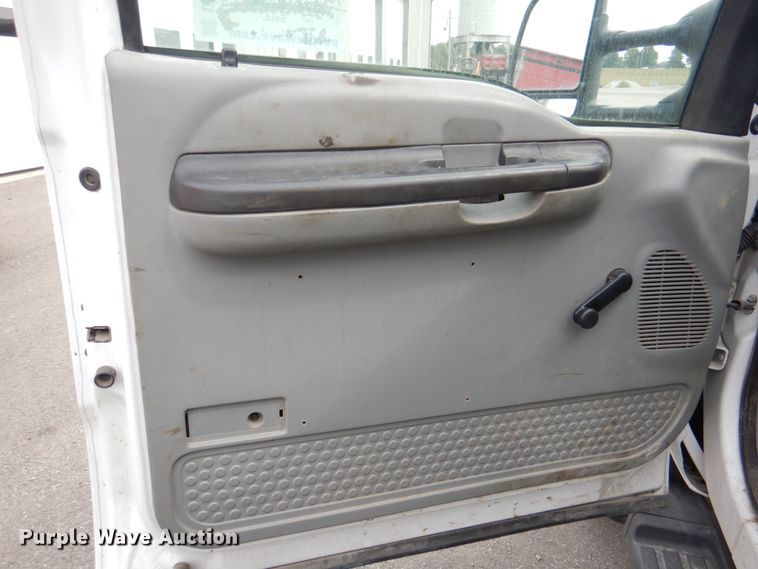 image for item DL0183 2007 Ford F550 XL  utility / service truck