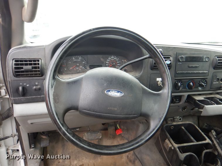 image for item DL0183 2007 Ford F550 XL  utility / service truck