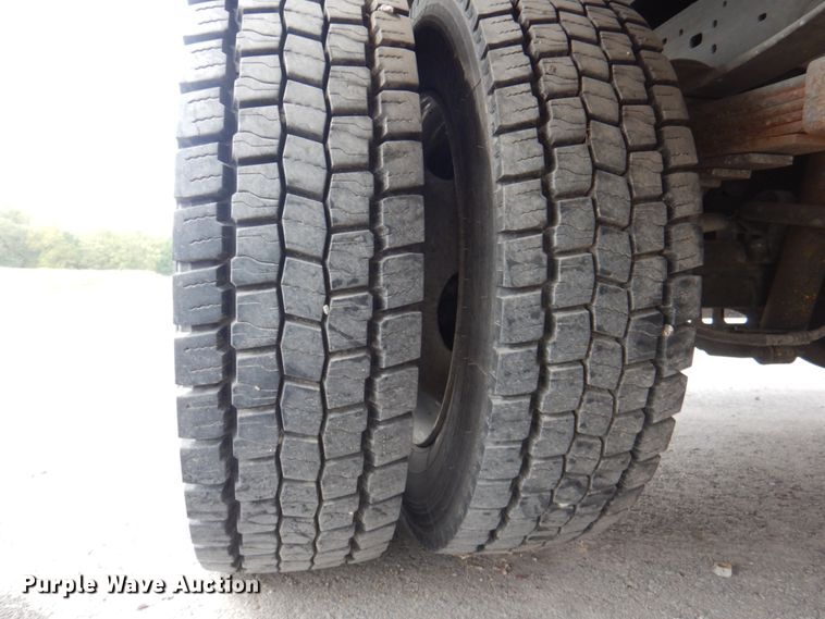 image for item DL0183 2007 Ford F550 XL  utility / service truck