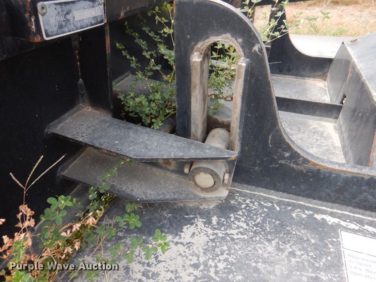 image for item DL0185 Skid steer rotary mower