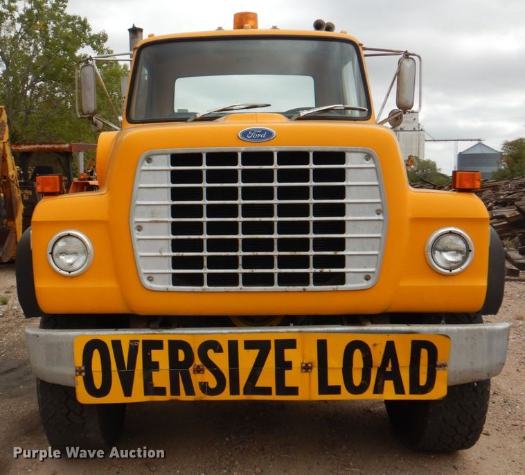 image for item DL0190 1985 Ford LT9000  semi truck