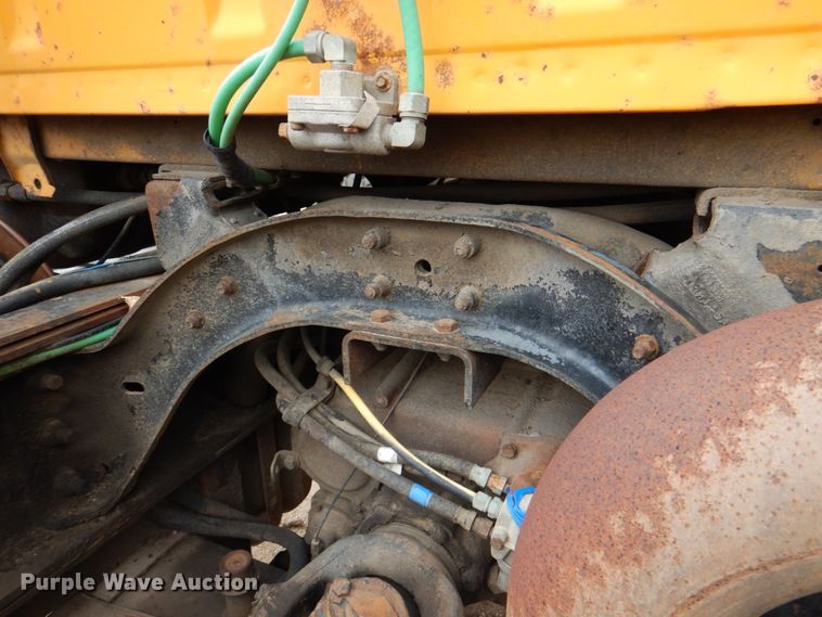 image for item DL0190 1985 Ford LT9000  semi truck