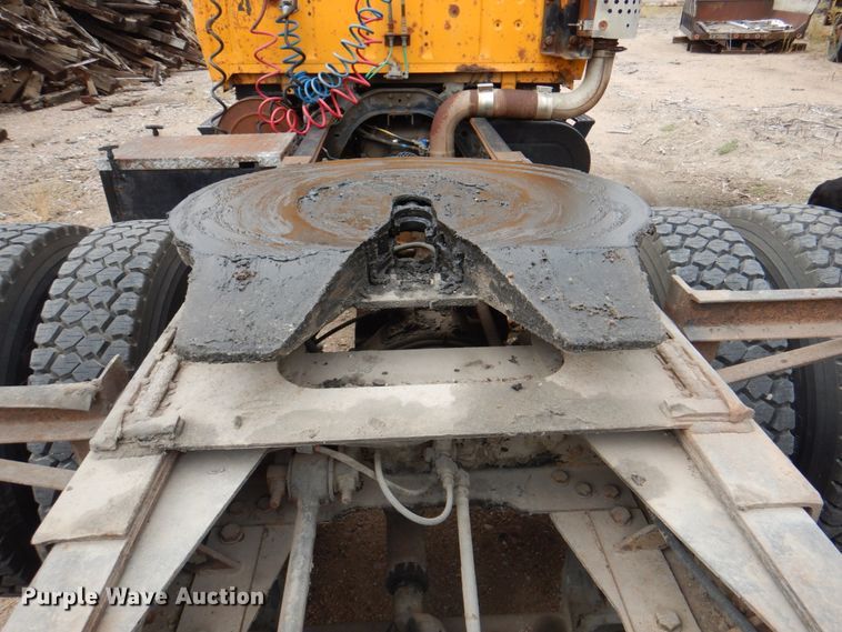 image for item DL0190 1985 Ford LT9000  semi truck