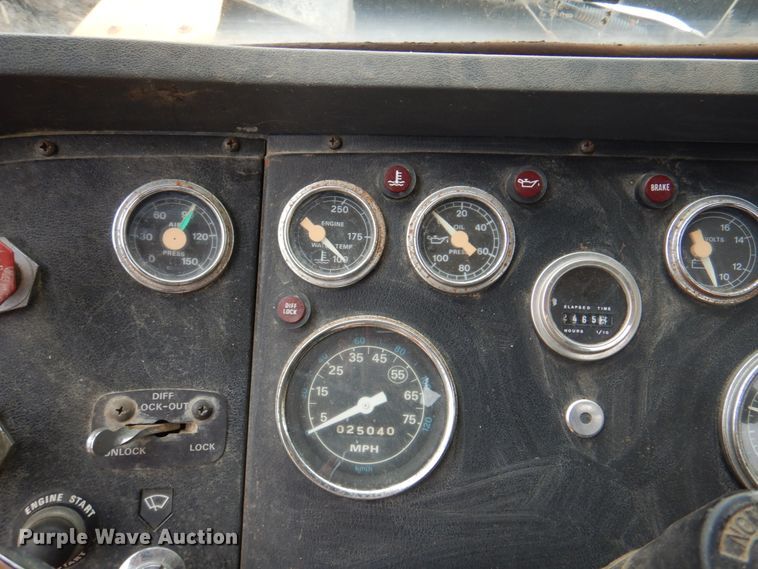 image for item DL0190 1985 Ford LT9000  semi truck