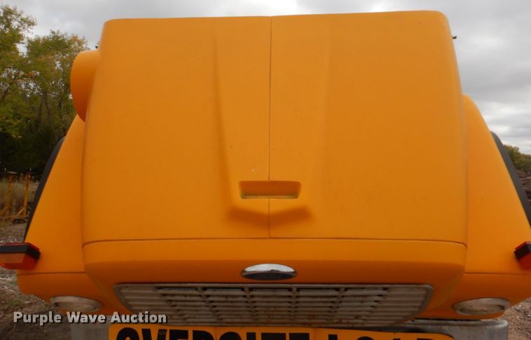 image for item DL0190 1985 Ford LT9000  semi truck