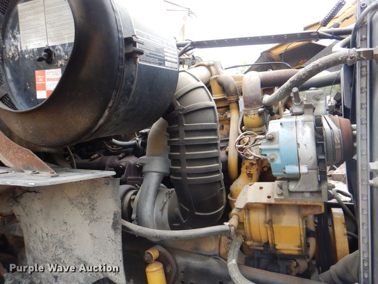 image for item DL0190 1985 Ford LT9000  semi truck