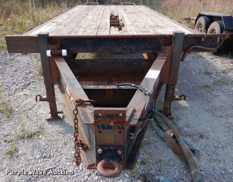 image for item DL0598 2004 Sure-Pull  equipment trailer