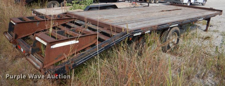image for item DL0598 2004 Sure-Pull  equipment trailer
