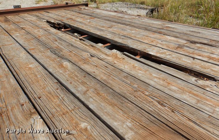 image for item DL0598 2004 Sure-Pull  equipment trailer