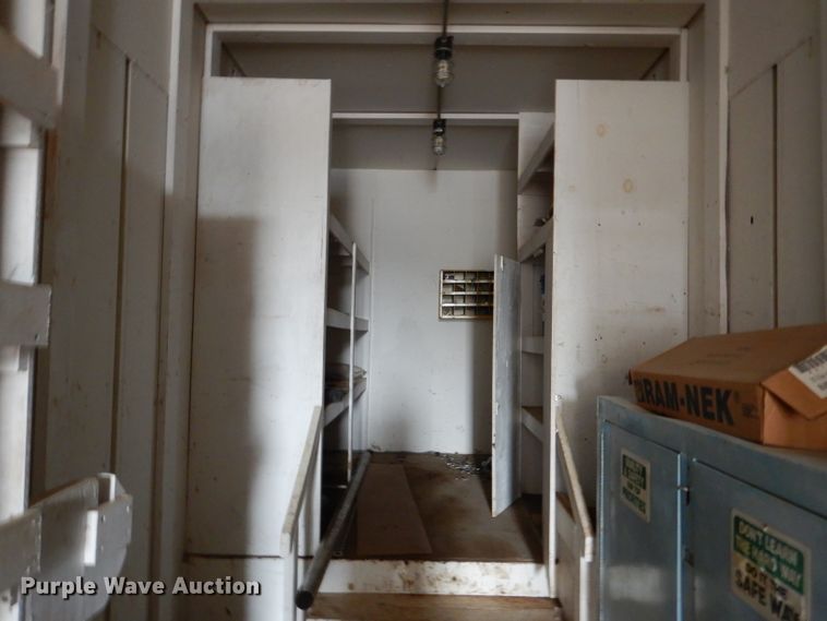 image for item DL3155 1986 Kentucky  dry van trailer