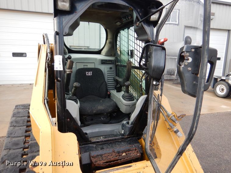 image for item DL3181 2010 Caterpillar 279C  tracked skid steer loader