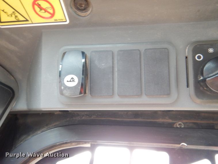 image for item DL3181 2010 Caterpillar 279C  tracked skid steer loader