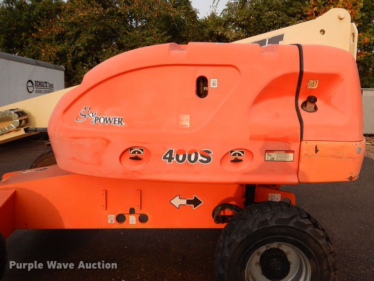 image for item DL3182 JLG 400S  boom lift