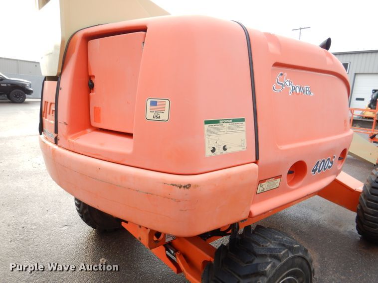 image for item DL3182 JLG 400S  boom lift