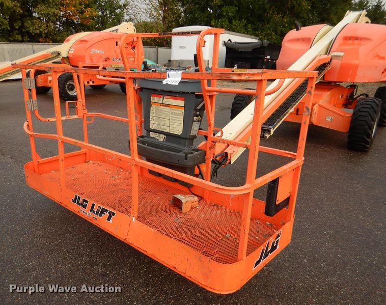 image for item DL3183 2003 JLG 400S  boom lift
