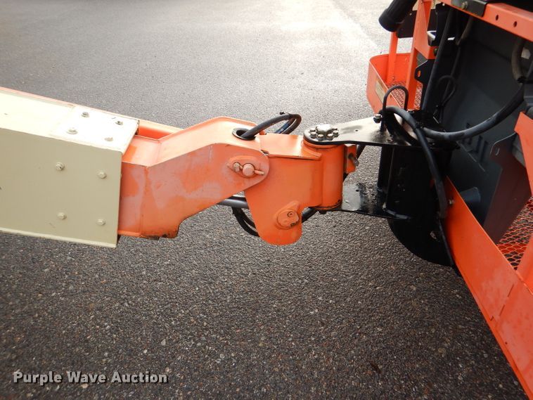 image for item DL3183 2003 JLG 400S  boom lift