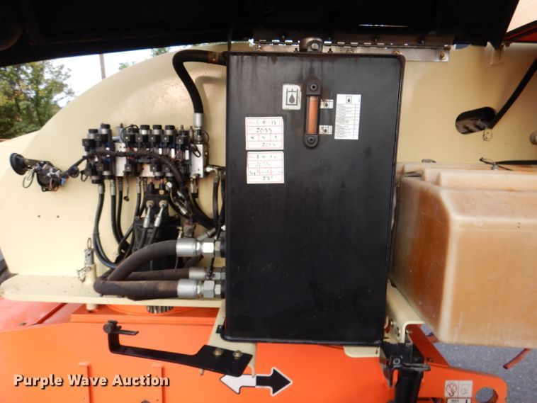 image for item DL3183 2003 JLG 400S  boom lift