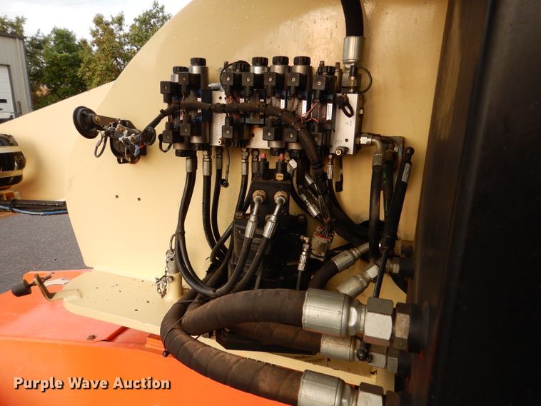 image for item DL3183 2003 JLG 400S  boom lift