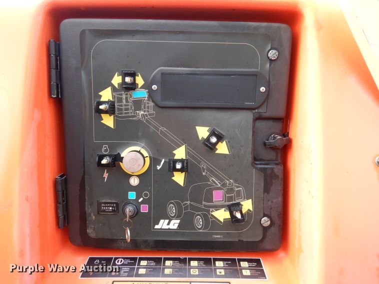 image for item DL3183 2003 JLG 400S  boom lift