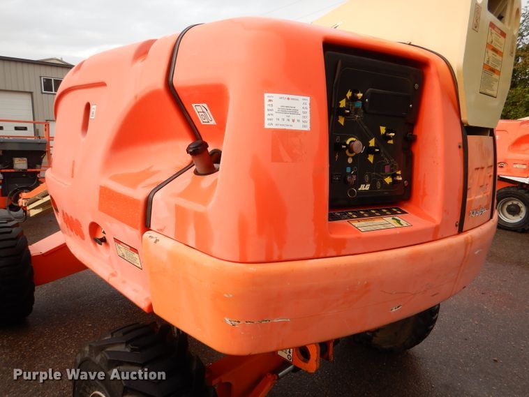 image for item DL3183 2003 JLG 400S  boom lift