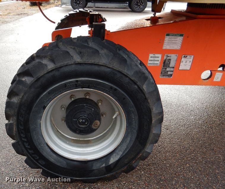 image for item DL3183 2003 JLG 400S  boom lift