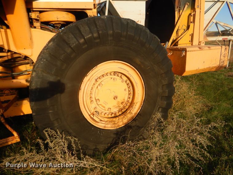 image for item DL6382 Komatsu WA500-1  wheel loader