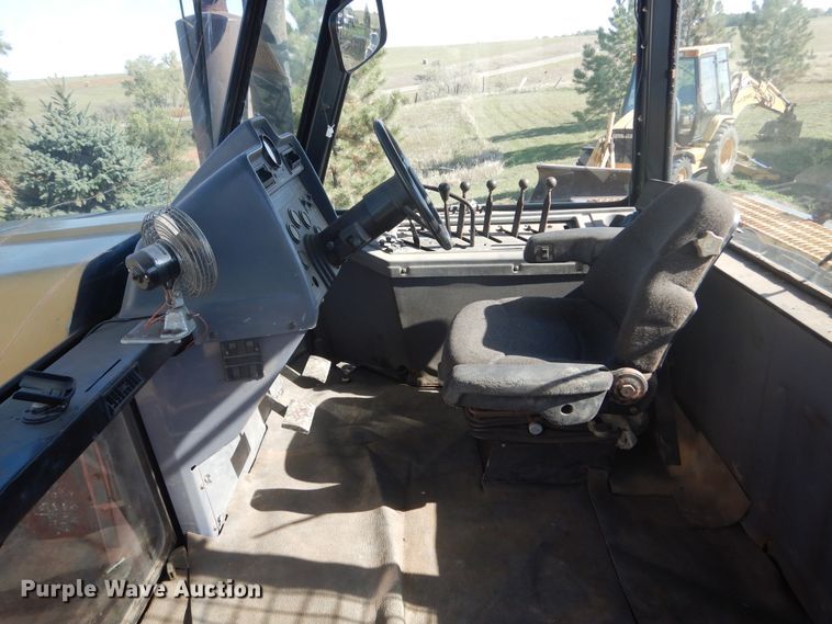 image for item DL6385 1995 Caterpillar Challenger DV87  tractor