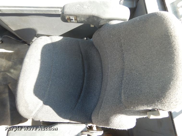 image for item DL6385 1995 Caterpillar Challenger DV87  tractor