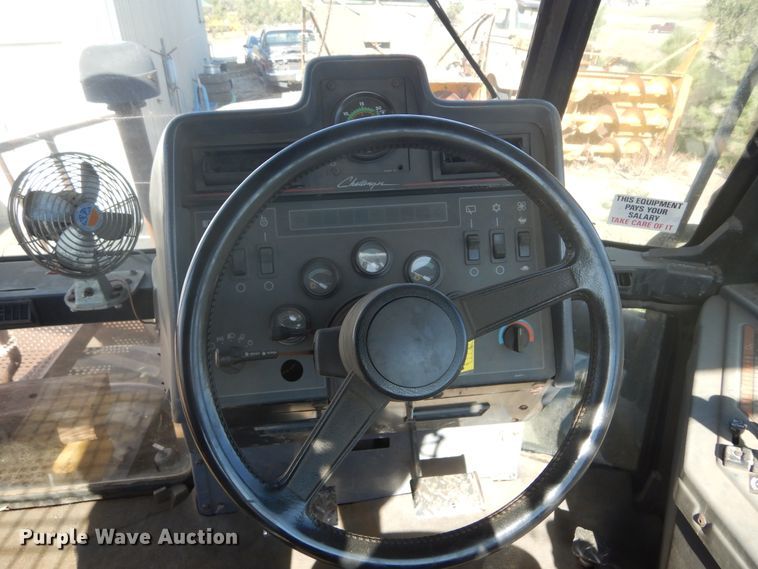 image for item DL6385 1995 Caterpillar Challenger DV87  tractor