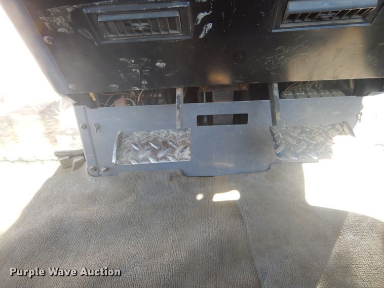 image for item DL6385 1995 Caterpillar Challenger DV87  tractor